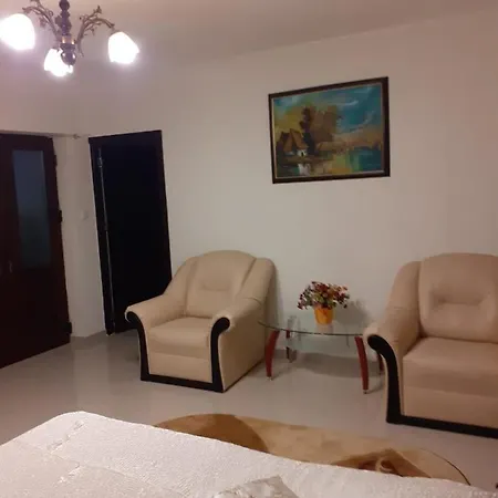 Duplex Cu Gradina Апартаменти Брашов