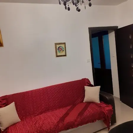 Duplex Cu Gradina Брашов