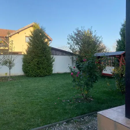 Апартаменти Duplex Cu Gradina